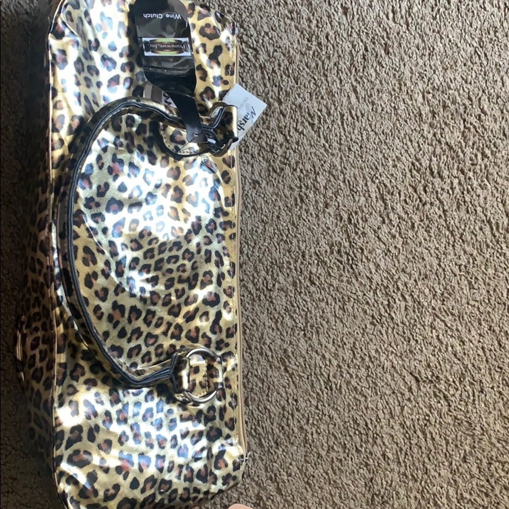 Prime ware Inc insulate wine clutch